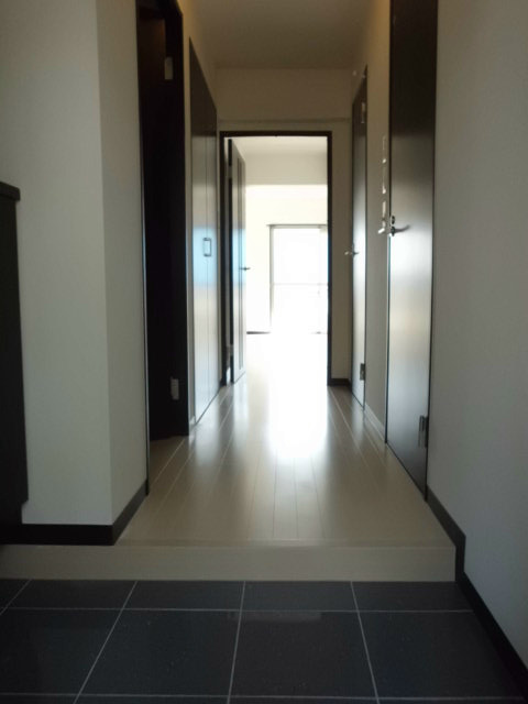 セレーノ小鷹野 玄関