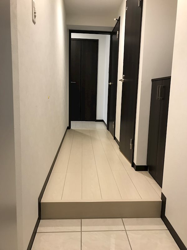 クラストガーデンⅢ 玄関
