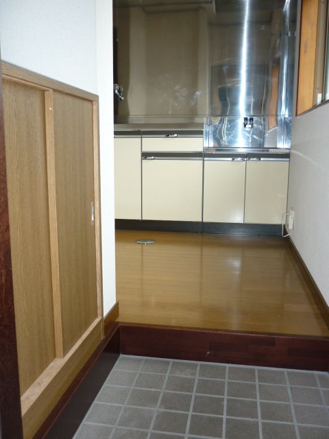 シャトレ三蔵子 玄関