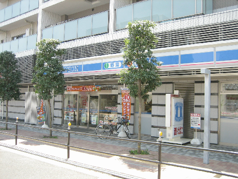 コンビ二：ﾛｰｿﾝ 府中西府駅南口店　160m