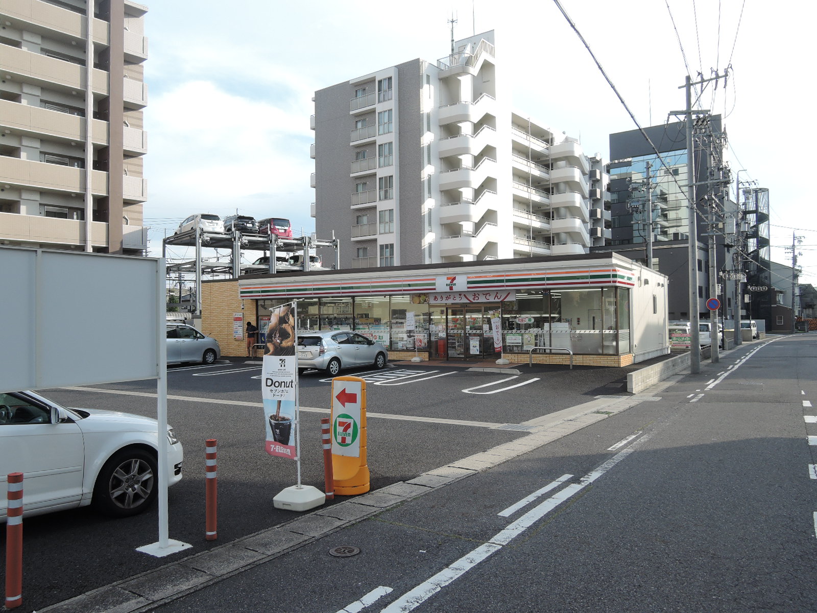 コンビ二：ｾﾌﾞﾝｲﾚﾌﾞﾝ 春日井勝川駅前店　294m　近隣