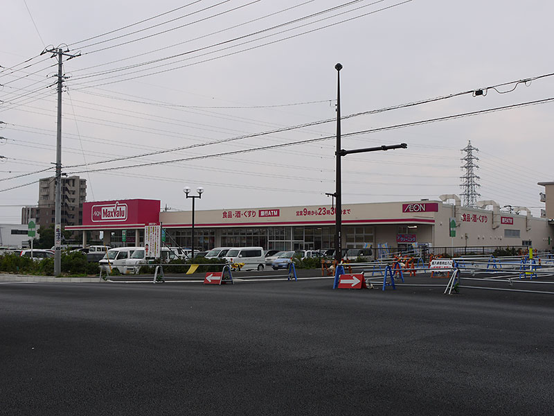 スーパー：ﾏｯｸｽﾊﾞﾘｭ 長泉中土狩店店　658m