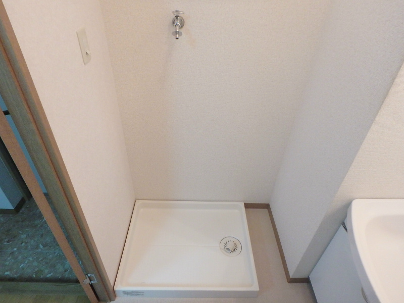 その他：洗濯機置場　防水パン