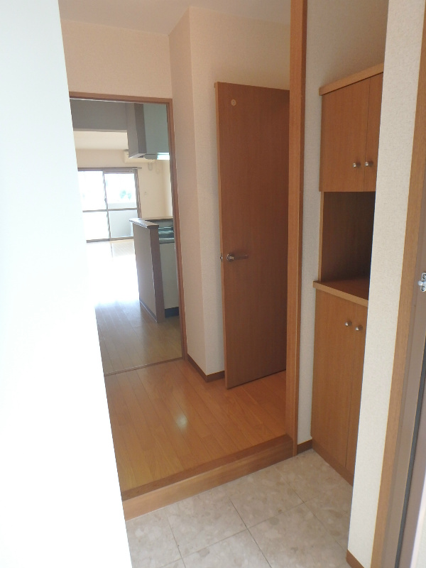 その他：玄関　下駄箱