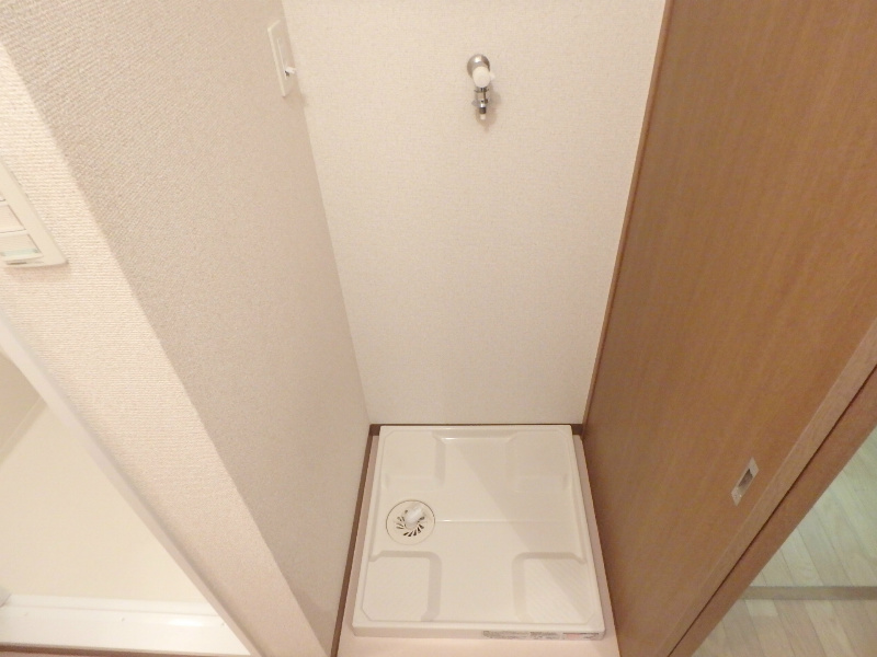 その他：洗濯機置場　防水パン