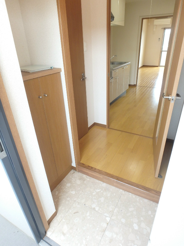 その他：玄関　下駄箱