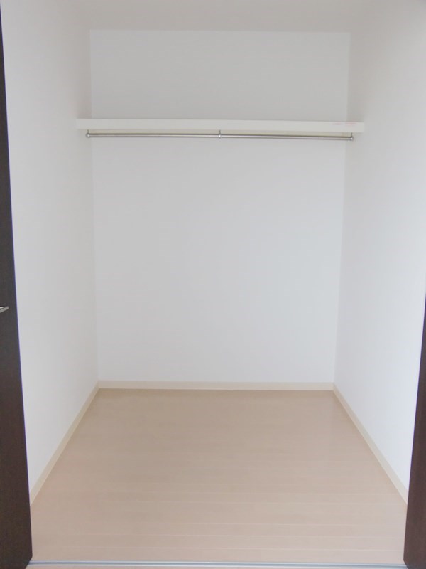 その他：北側6帖（ウォークインクローゼット）