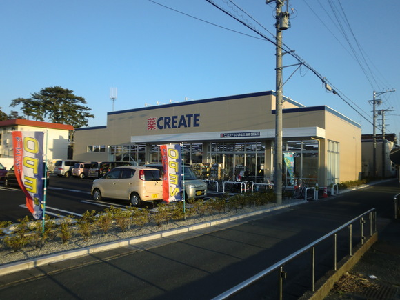 ドラッグストア：ｸﾘｴｲﾄSD(ｴｽ･ﾃﾞｨｰ) 浜松三島店　384m
