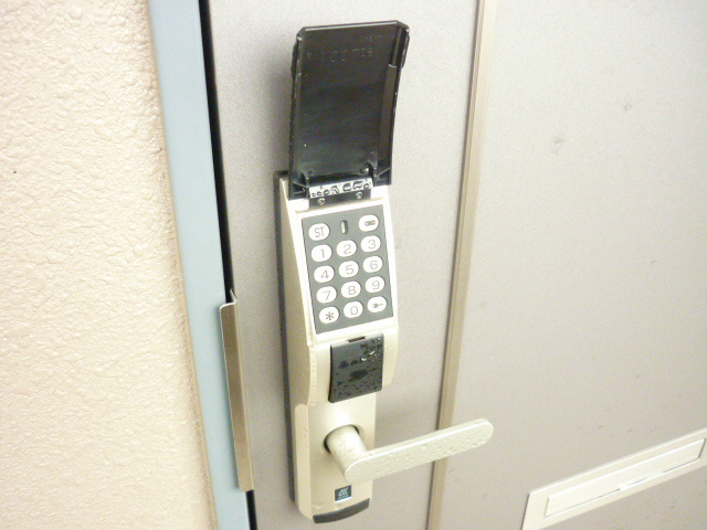その他：暗証式デジタロック