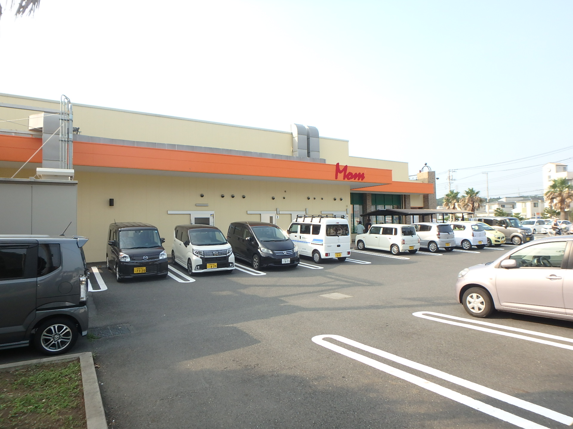 スーパー：FOOD MARKET Mom(ﾌｰﾄﾞﾏｰｹｯﾄﾏﾑ) 湘南みずき店　321m