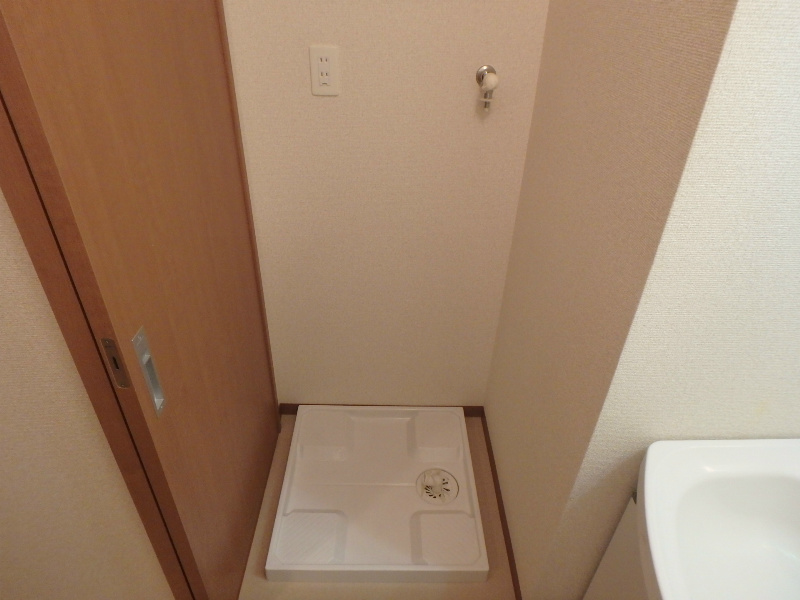 その他：洗濯機置場　防水パン