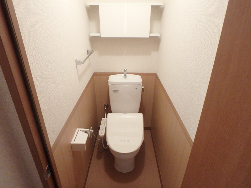 その他：トイレ　温水洗浄便座になります