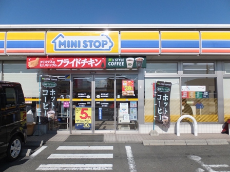 コンビ二：ミニストップ吉田町川尻店　689m