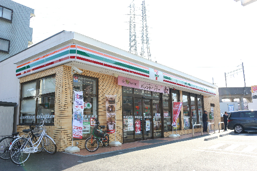 コンビ二：ｾﾌﾞﾝｲﾚﾌﾞﾝ 橋本駅東店　200m　近隣