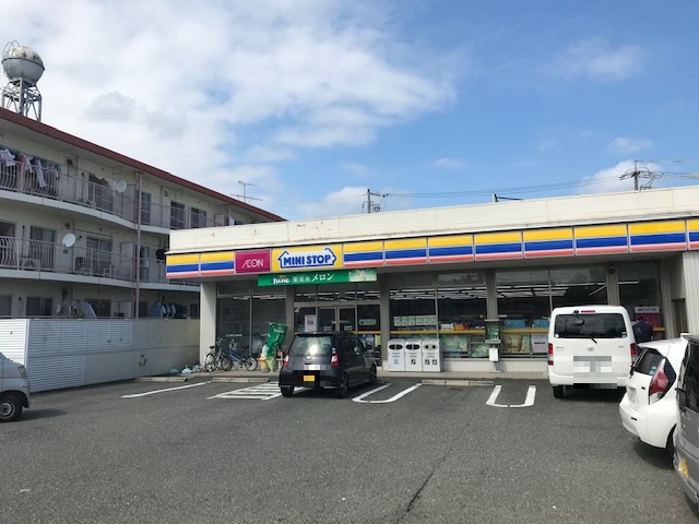 コンビ二：ﾐﾆｽﾄｯﾌﾟ 静岡中田店　61m