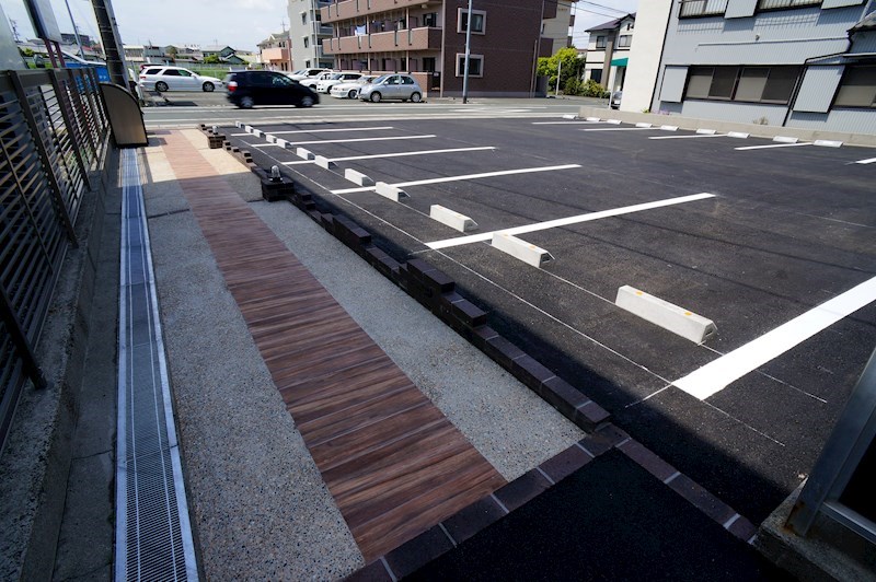 アビタ美吉Ⅱ 駐車場