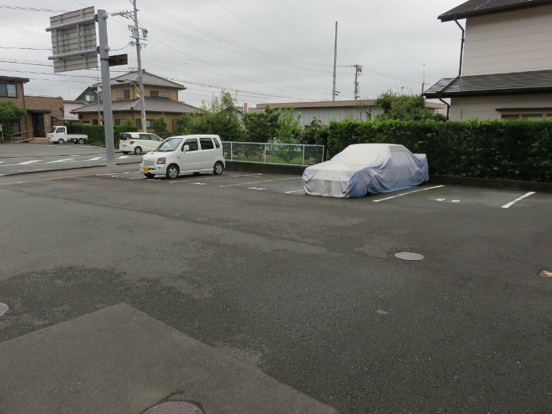 マンション浅名 駐車場