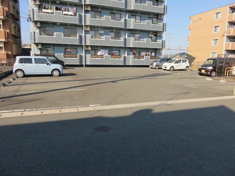 ソレール 駐車場