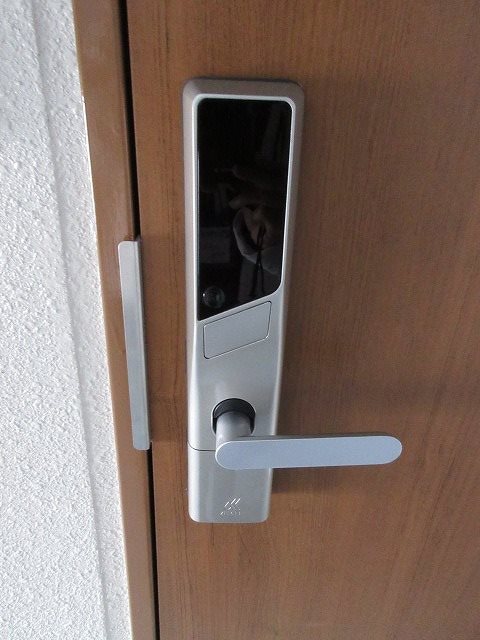 アスリート３ 玄関