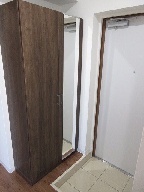 アスリート３ 玄関