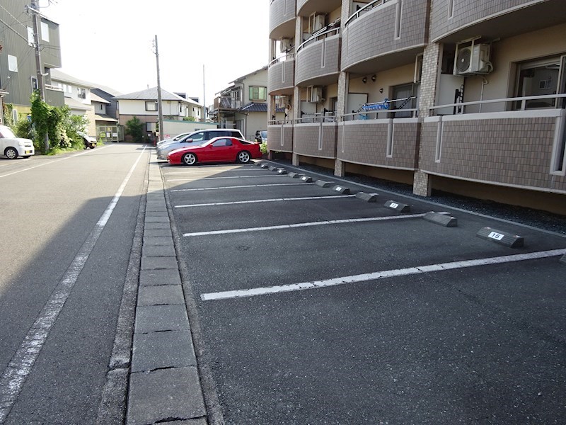 Ｅｌｆｉｎｏ 駐車場