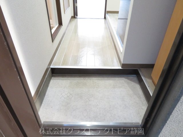 テクトピア静岡 玄関