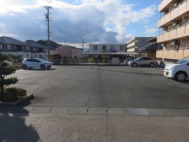 ＭＩＳＴＲＡＬ 駐車場