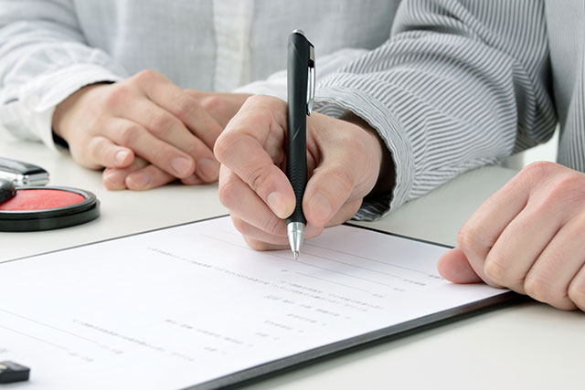 賃貸の保証人とは?連帯保証人との違いや条件、いない場合の対処法を解説